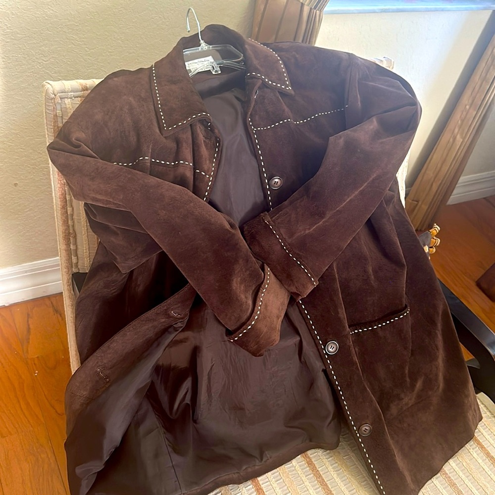 Chocolate suede three-quarter length jacket. Western style. Fully lined. Fall!!!